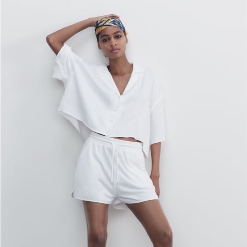 Zara New! Satin Effect Cropped Buttonup